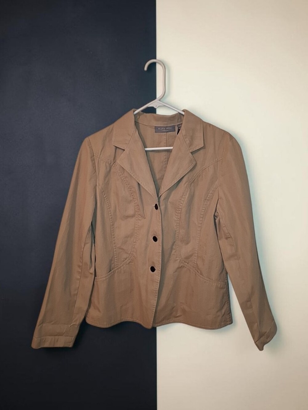 Kate Hill Women's Basic Jacket Beige 10 Button Front Pockets Long Sleeve Short